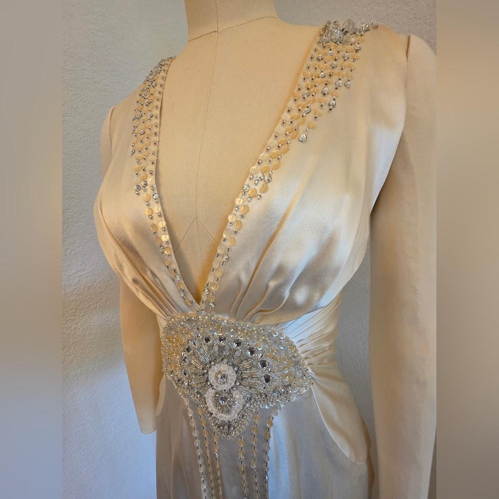 Jenny Packham Wedding Dress - Picture 3 of 16